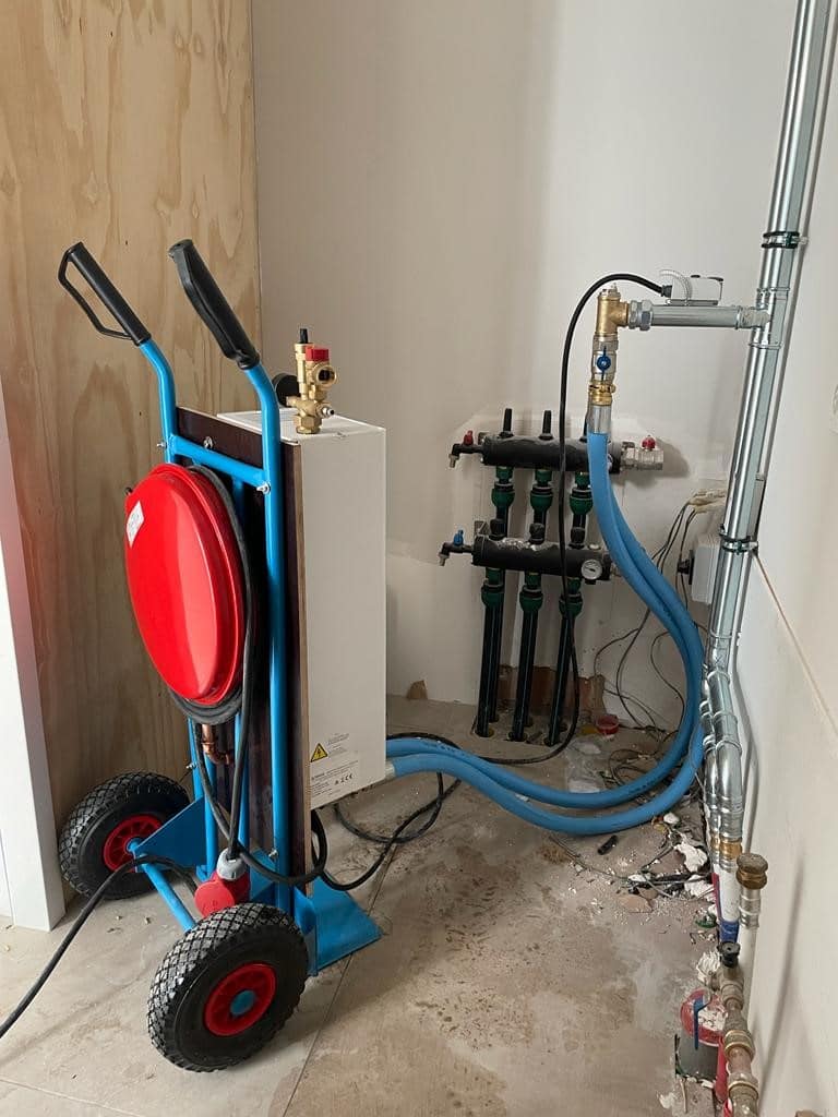 elektrische cv installatie op steekwagen